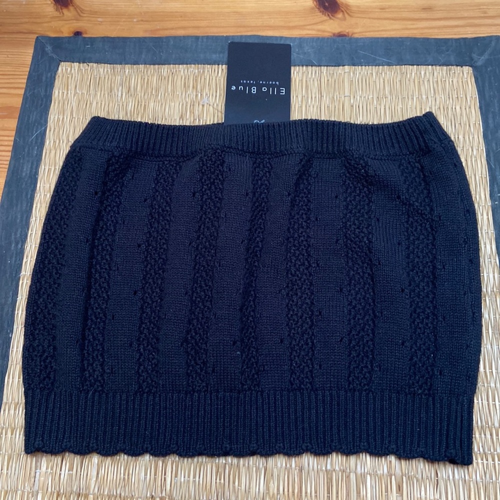 Ella Blue knit tube top in black